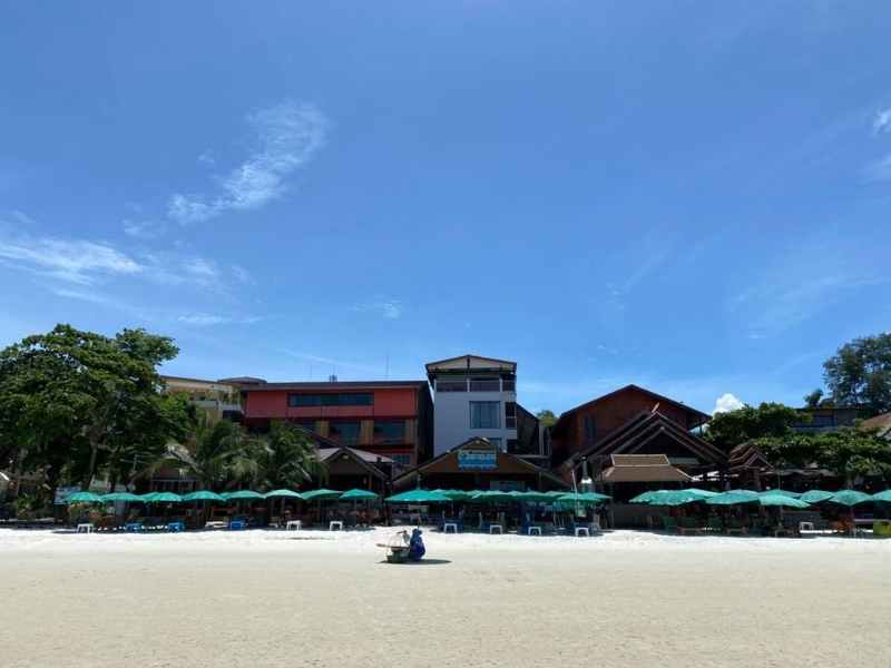 โรงแรมสินสมุทร เกาะเสม็ด (Sinsamut Hotel Koh Samed)